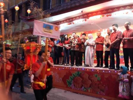 Lepas Peserta Pawai Zhong Qiu Jie, Gubri Berharap Menjadi Daya Tarik Wisatawan